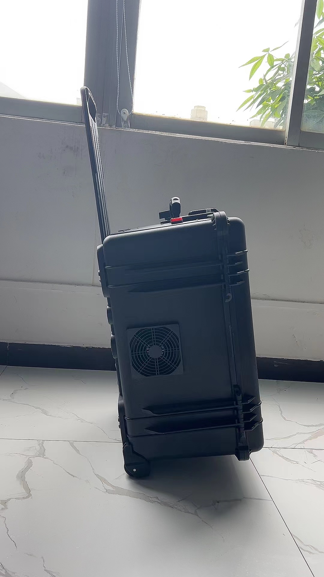 天全手拉箱型移动通信干扰器
